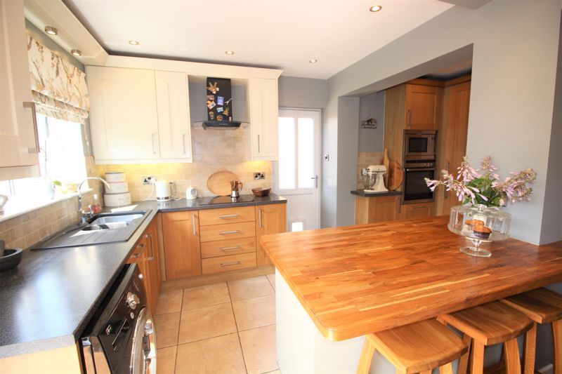 4 bed house for sale in Hatfield Close, Rainworth, NG21  - Property Image 12