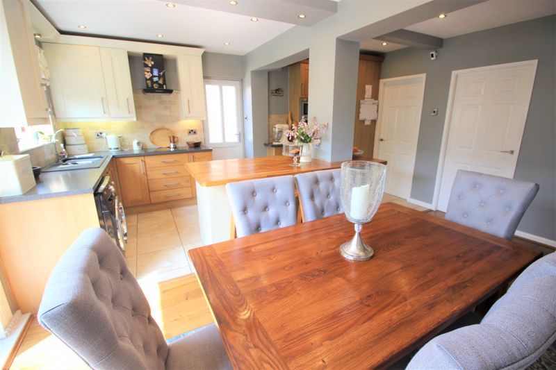 4 bed house for sale in Hatfield Close, Rainworth, NG21  - Property Image 14