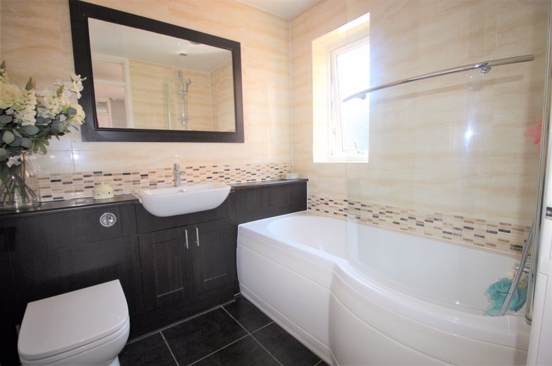 4 bed house for sale in Hatfield Close, Rainworth, NG21  - Property Image 9