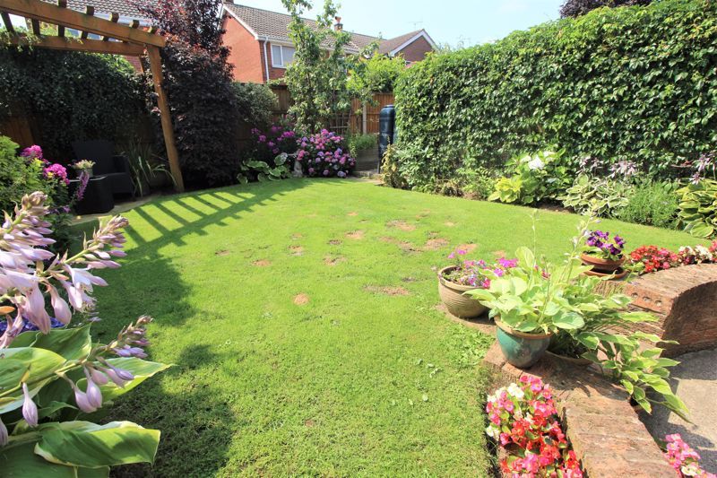 4 bed house for sale in Hatfield Close, Rainworth, NG21  - Property Image 10