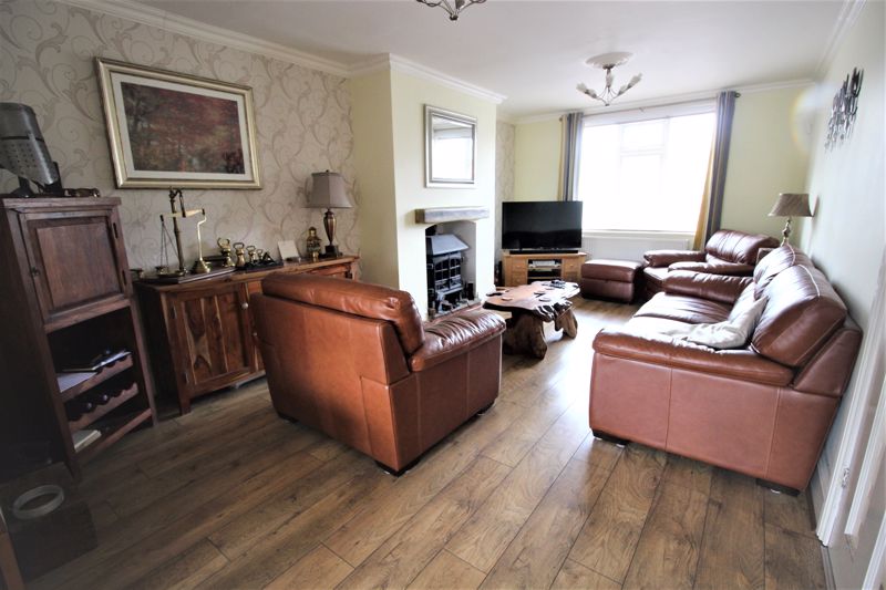 3 bed house to rent in Main Road, Boughton, NG22 4
