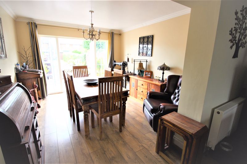 3 bed house to rent in Main Road, Boughton, NG22 5