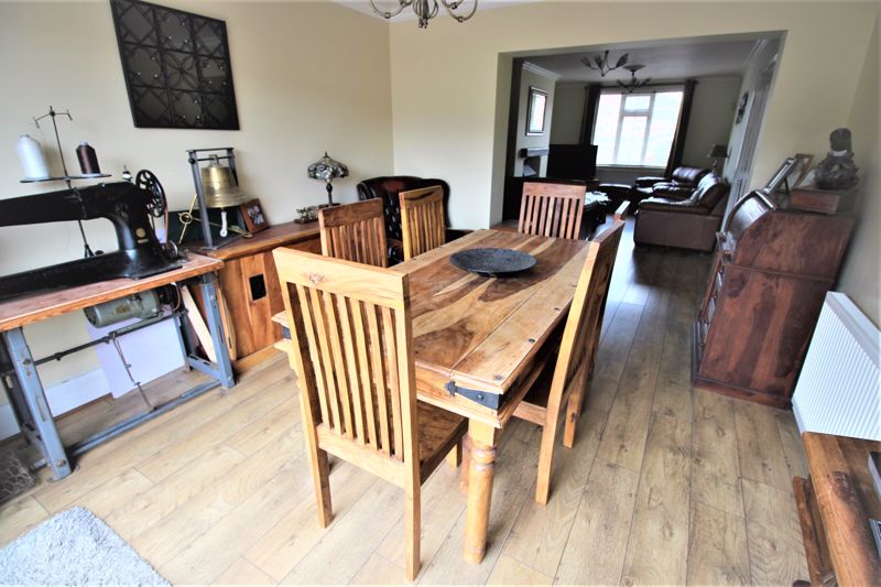 3 bed house to rent in Main Road, Boughton, NG22 6