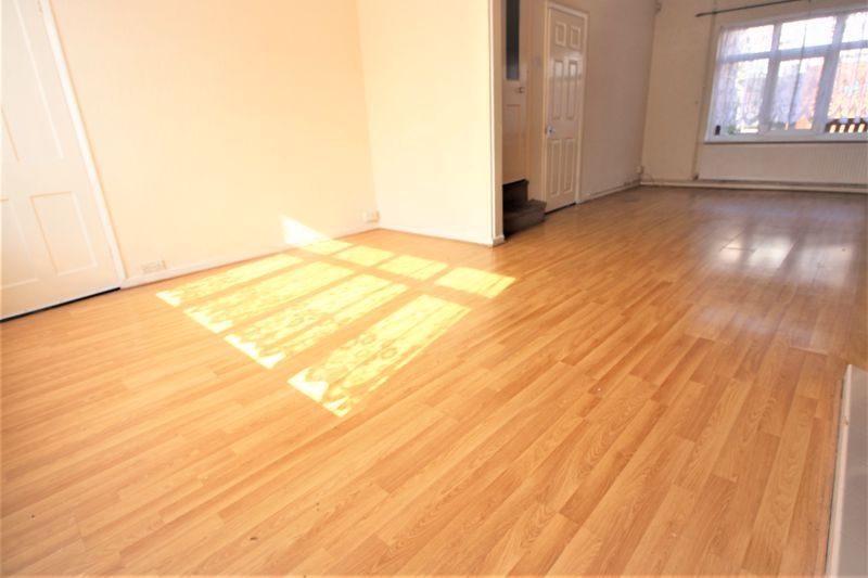 3 bed house for sale in Eighth Avenue, Forest Town, NG19  - Property Image 2