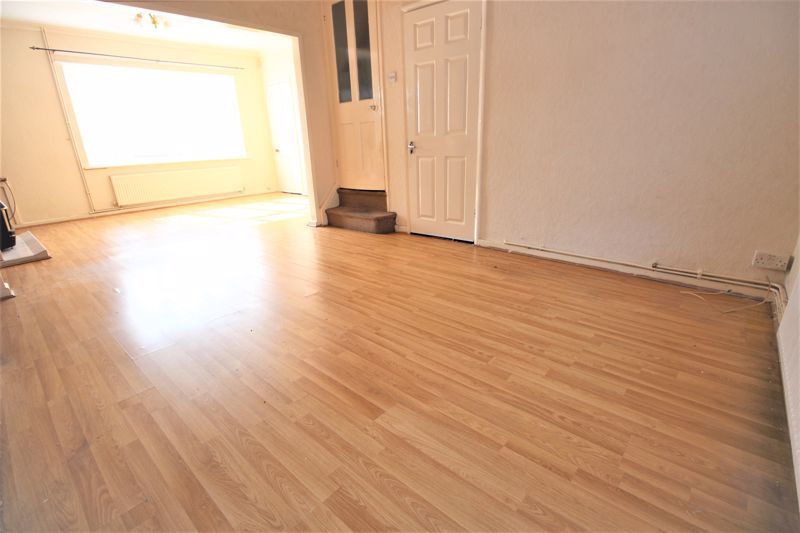 3 bed house for sale in Eighth Avenue, Forest Town, NG19  - Property Image 3