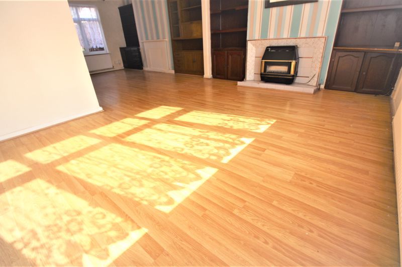 3 bed house for sale in Eighth Avenue, Forest Town, NG19  - Property Image 4