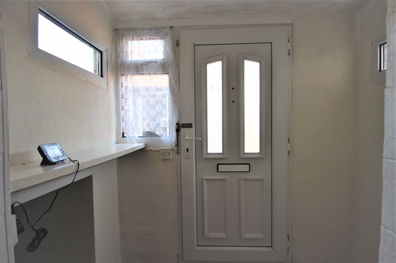 3 bed house for sale in Eighth Avenue, Forest Town, NG19  - Property Image 9