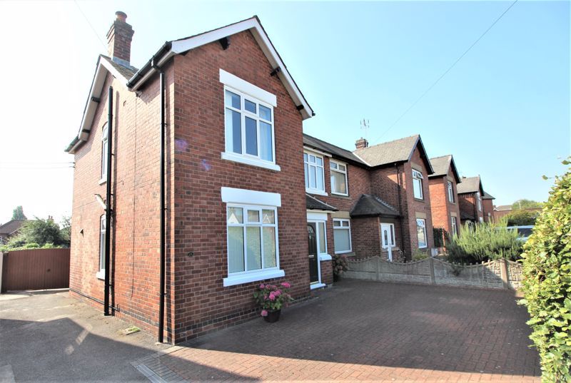 3 bed house for sale in Forest Road, New Ollerton, NG22  - Property Image 1