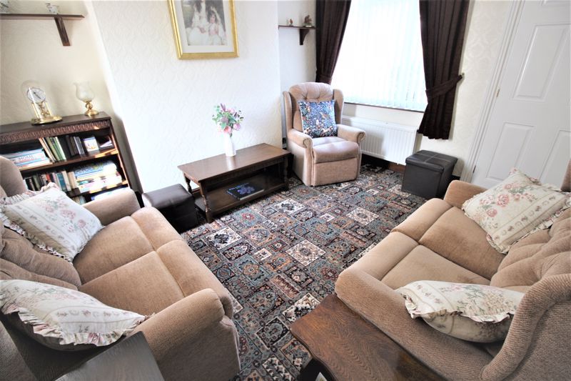 3 bed house for sale in Forest Road, New Ollerton, NG22  - Property Image 3