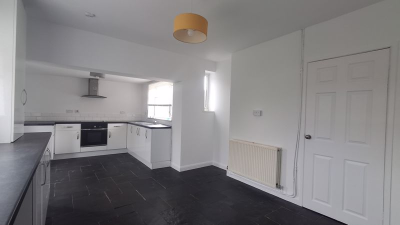 3 bed house to rent in Lansbury Road, Edwinstowe, NG21 4