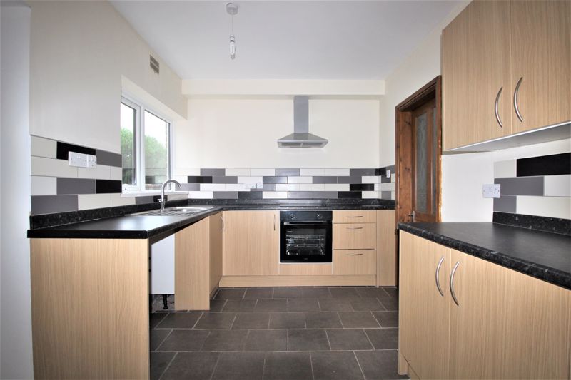 3 bed house to rent in Forest Road, Newark, NG22  - Property Image 2