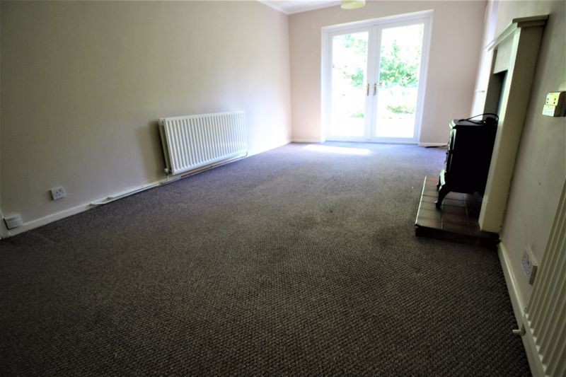 2 bed bungalow to rent in Maypole Road, Newark, NG22  - Property Image 2