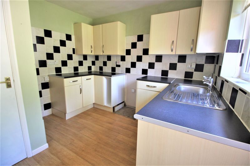 2 bed bungalow to rent in Maypole Road, Newark, NG22  - Property Image 3