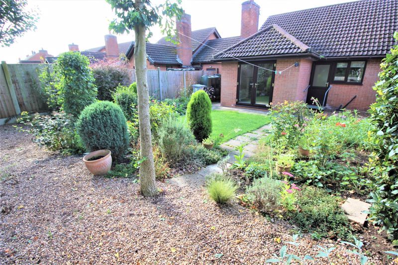 2 bed bungalow to rent in Maypole Road, Newark, NG22 10