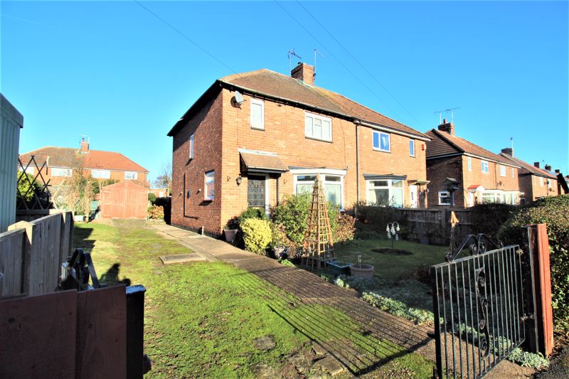 3 bed house for sale in Greenwood Avenue, Mansfield, NG21  - Property Image 1