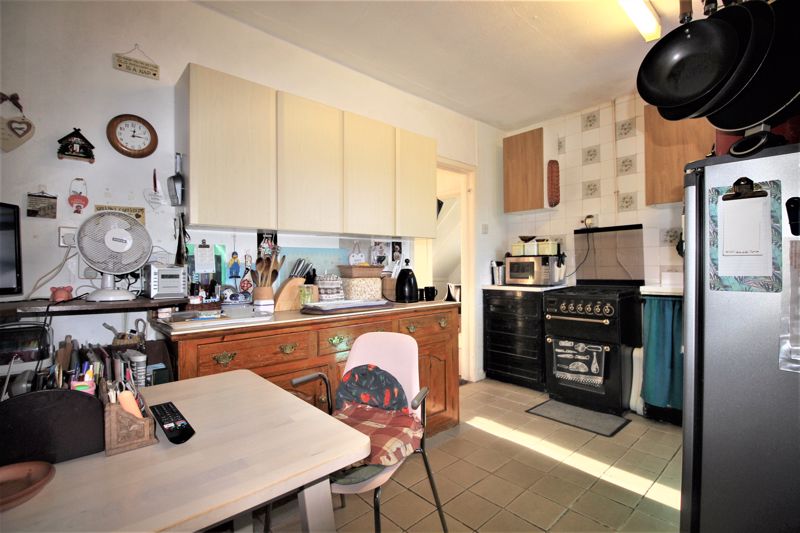 3 bed house for sale in Greenwood Avenue, Mansfield, NG21  - Property Image 2