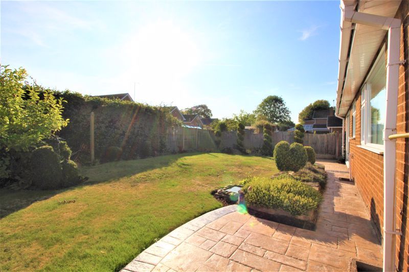 2 bed bungalow for sale in St. Peters Avenue, Church Warsop, NG20  - Property Image 15