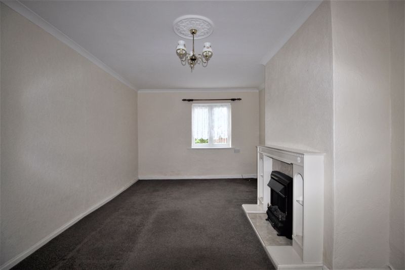 3 bed house for sale in Fourth Avenue, Edwinstowe, NG21  - Property Image 3