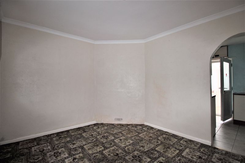 3 bed house for sale in Fourth Avenue, Edwinstowe, NG21  - Property Image 5