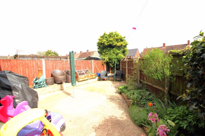 3 bed house for sale in Seventh Avenue, Clipstone Village, NG21 11