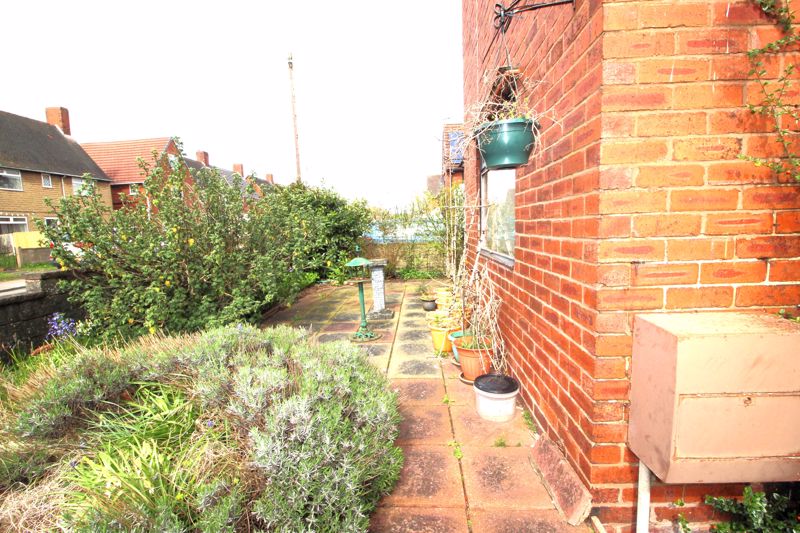 3 bed house for sale in Seventh Avenue, Clipstone Village, NG21 9