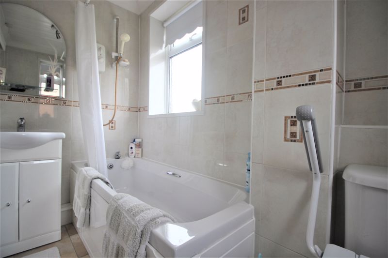 3 bed house for sale in Mount Crescent, Warsop, NG20  - Property Image 14