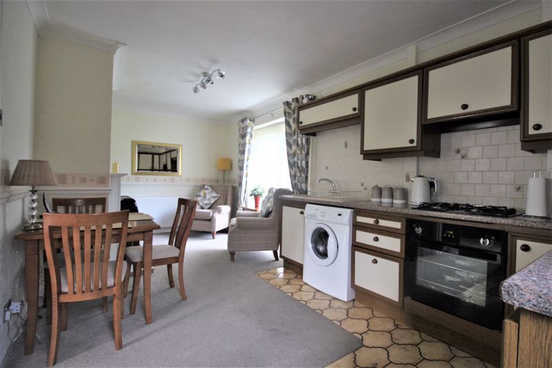 3 bed house for sale in Mount Crescent, Warsop, NG20  - Property Image 5