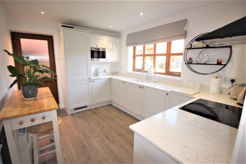 3 bed bungalow for sale in Elm Tree Rise, Kneesall, NG22  - Property Image 4