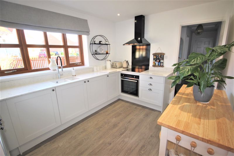 3 bed bungalow for sale in Elm Tree Rise, Kneesall, NG22  - Property Image 5