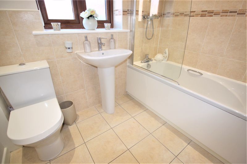3 bed bungalow for sale in Elm Tree Rise, Kneesall, NG22  - Property Image 9