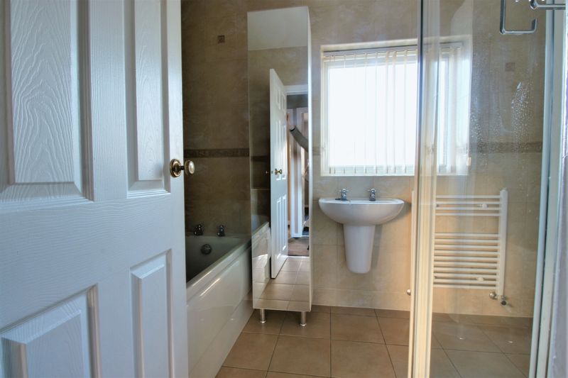 3 bed house for sale in Hazel Road, New Ollerton, NG22  - Property Image 13