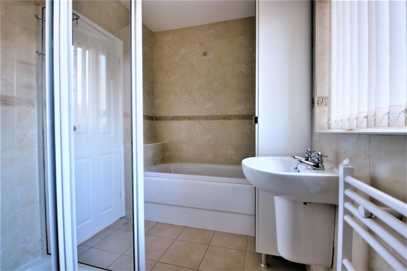 3 bed house for sale in Hazel Road, New Ollerton, NG22  - Property Image 15