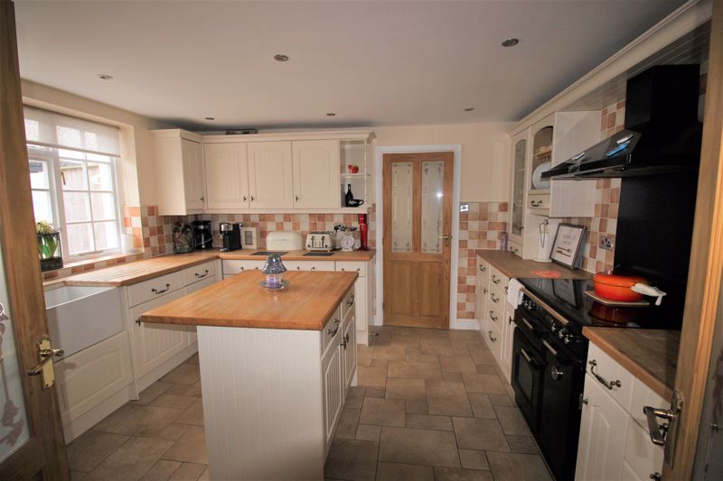 3 bed house for sale in Lincoln Road, Newark, NG22  - Property Image 4
