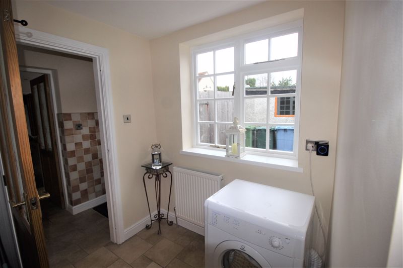 3 bed house for sale in Lincoln Road, Newark, NG22  - Property Image 9