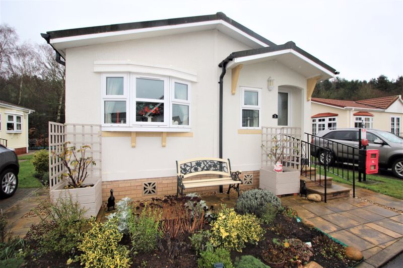 2 bed  for sale in Fairfield Park, Ollerton, NG22  - Property Image 1