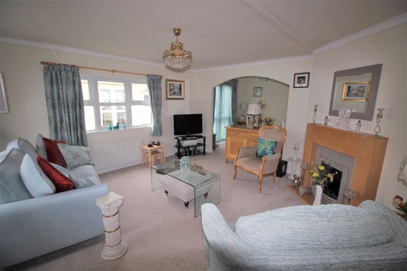 2 bed  for sale in Fairfield Park, Ollerton, NG22  - Property Image 5
