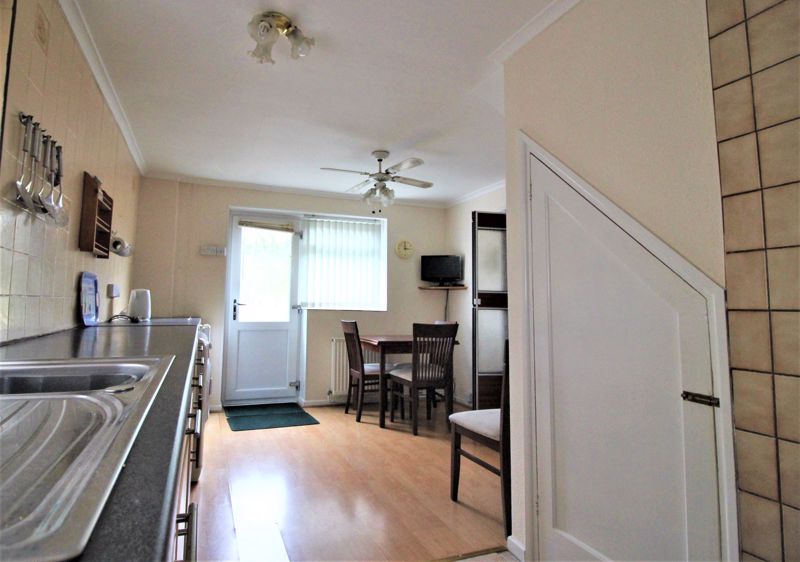 3 bed house for sale in The Markhams, Ollerton, NG22  - Property Image 5