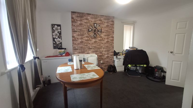 3 bed house for sale in Forest Road, Ollerton, NG22  - Property Image 5