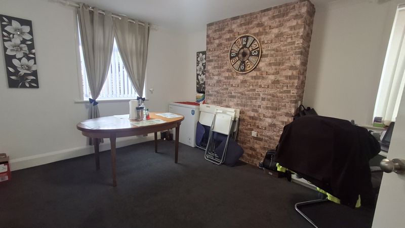 3 bed house for sale in Forest Road, Ollerton, NG22  - Property Image 6
