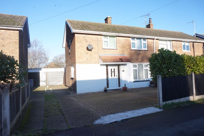 3 bed house for sale in Petersmith Drive, Ollerton, NG22 1