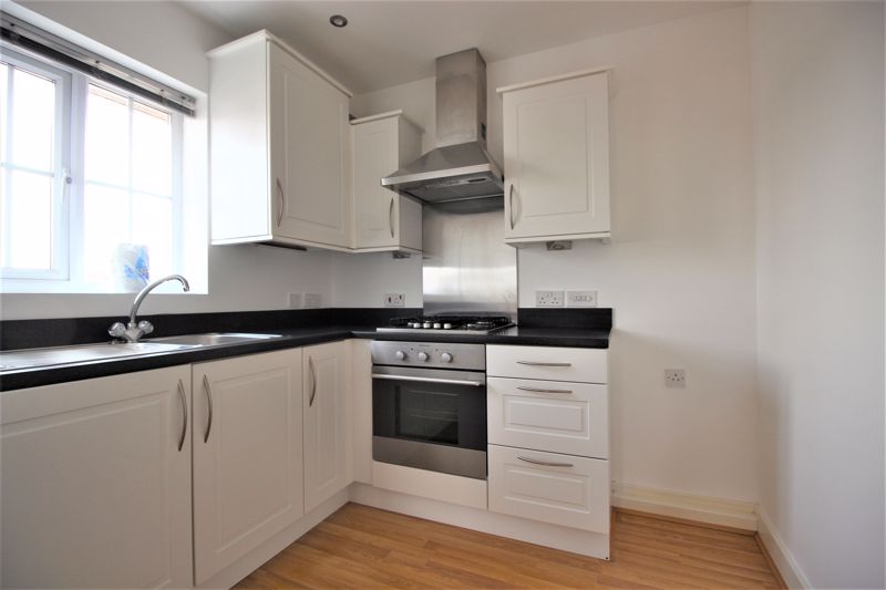 2 bed flat to rent in Priestley Court, Ollerton, NG22  - Property Image 2