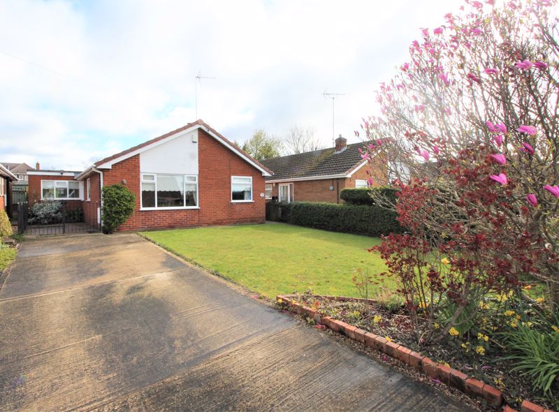 3 bed bungalow for sale in Griceson Close, Ollerton, NG22  - Property Image 1