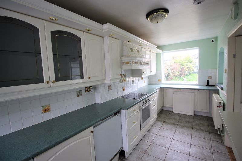 3 bed bungalow for sale in Griceson Close, Ollerton, NG22  - Property Image 6