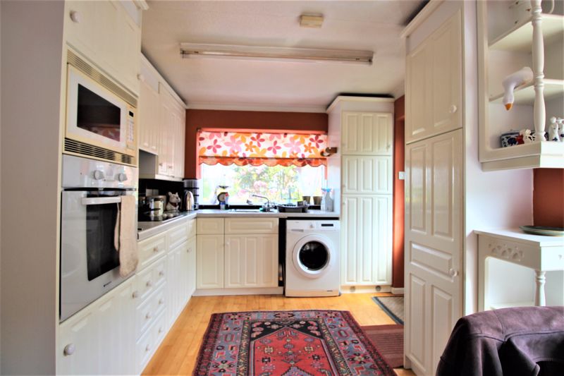 2 bed bungalow for sale in Hereford Avenue, Ollerton, NG22  - Property Image 6