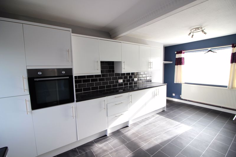 3 bed house for sale in Hatfield Avenue, Maden Vale, NG20 4