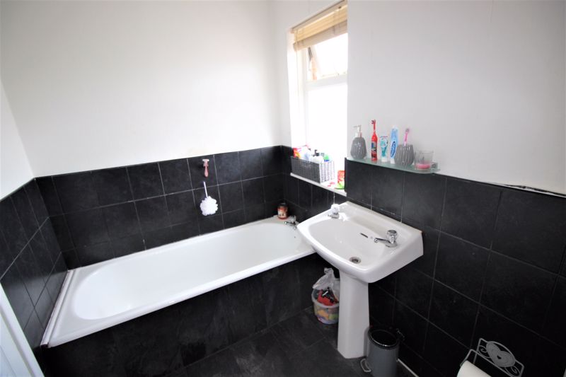 3 bed house for sale in Chestnut Drive, New Ollerton, NG22 11