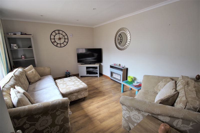 3 bed house for sale in Chestnut Drive, New Ollerton, NG22 5