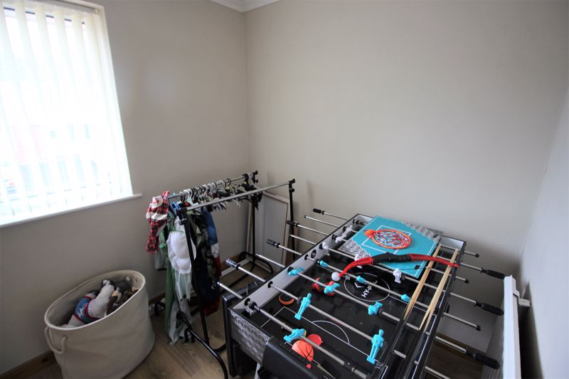 3 bed house for sale in Chestnut Drive, New Ollerton, NG22  - Property Image 9