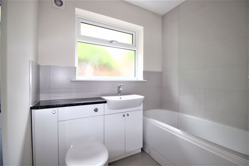 3 bed bungalow to rent in Birkland Drive, Edwinstowe, NG21  - Property Image 11