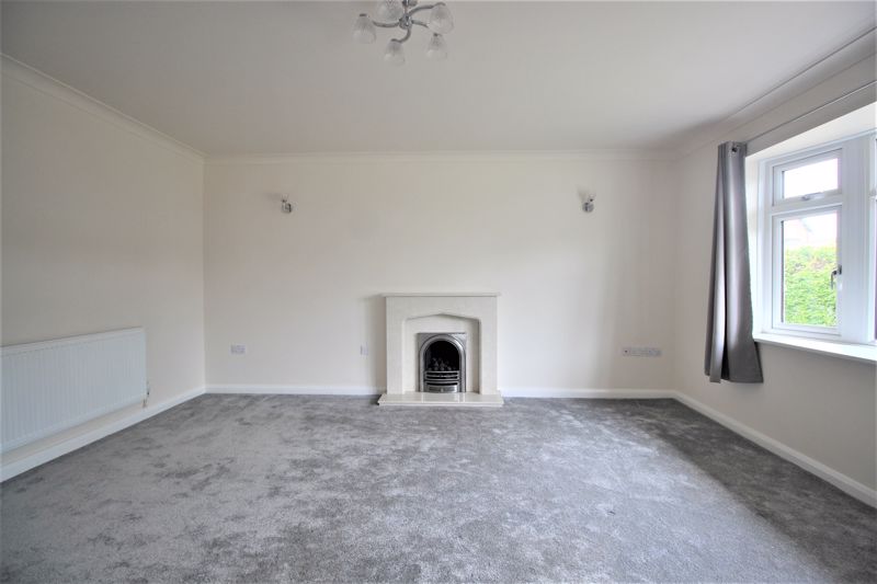 3 bed bungalow to rent in Birkland Drive, Edwinstowe, NG21 4